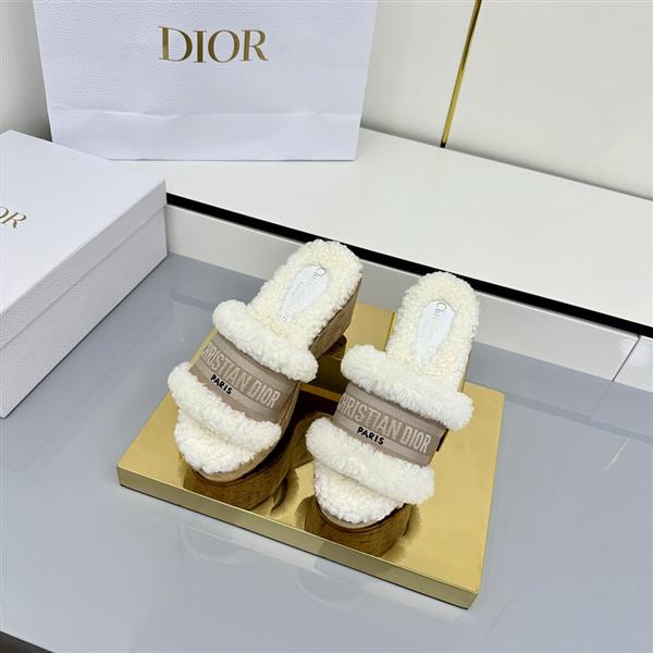 20251128184322776 290